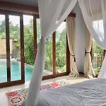 De Cupit Villa
